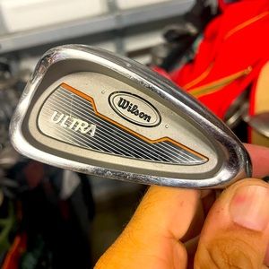 Wilson ultra iron 5 In Right Handed 
Steel